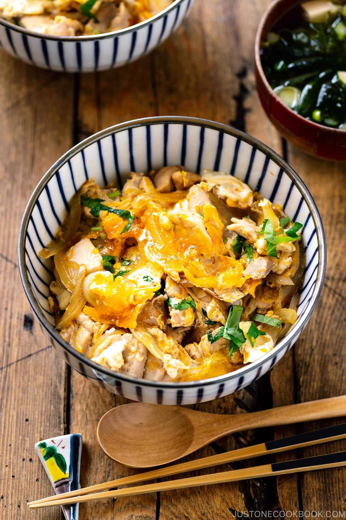Lire la suite à propos de l’article Oyakodon